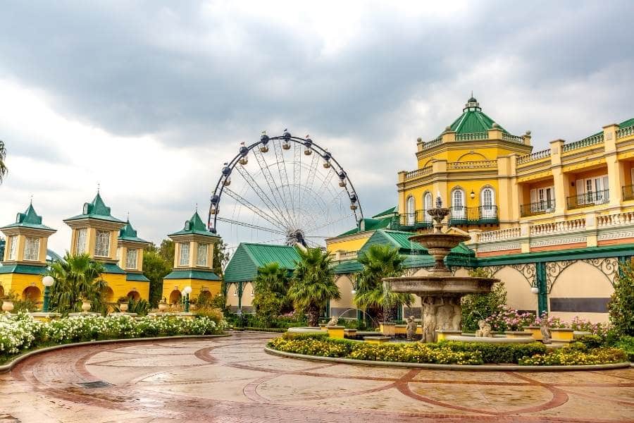 The golden reef city of Johannesburg , South Africa.